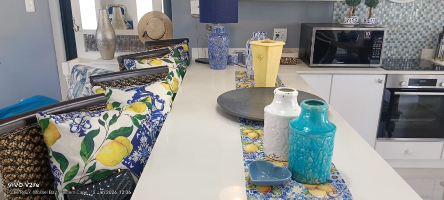 To Let 4 Bedroom Property for Rent in Hartenbos Central Western Cape